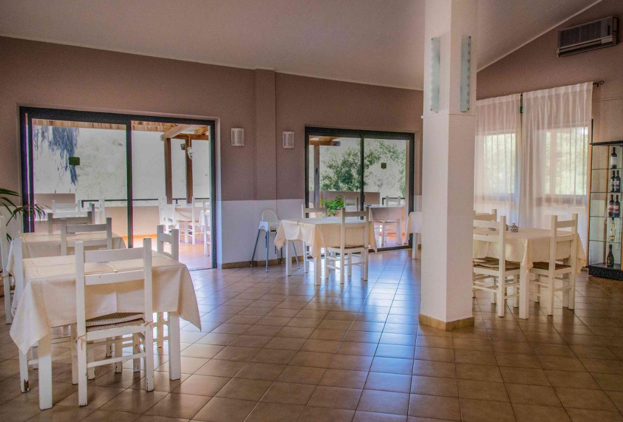 Hotel L'Oleandro Villasimius Exterior foto